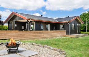 Cozy Home In Haderslev With Kitchen